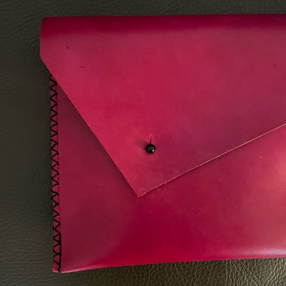 Pink Artisan real leather clutch - Picture 4 of 6